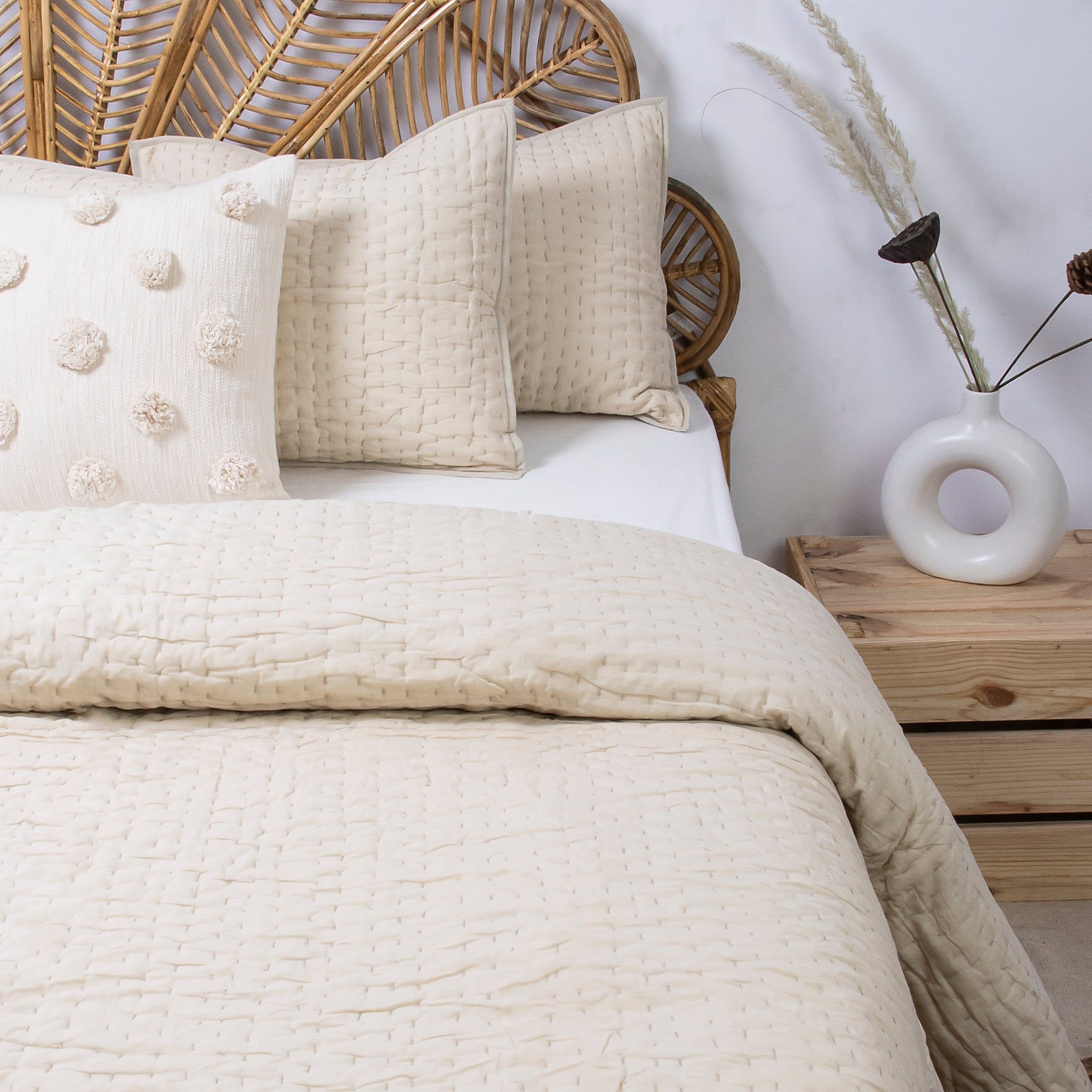Handmade Solid Padded Cotton Reversible Jaipur Kantha Quilt